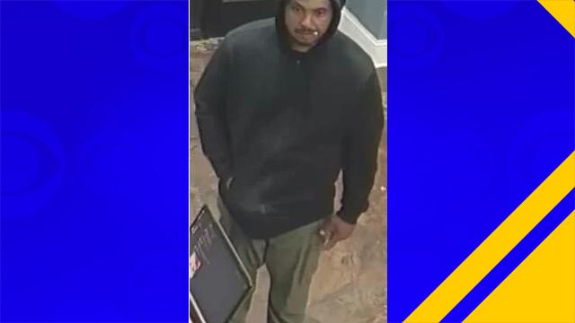 Richmond police seeking suspect involved in business robbery